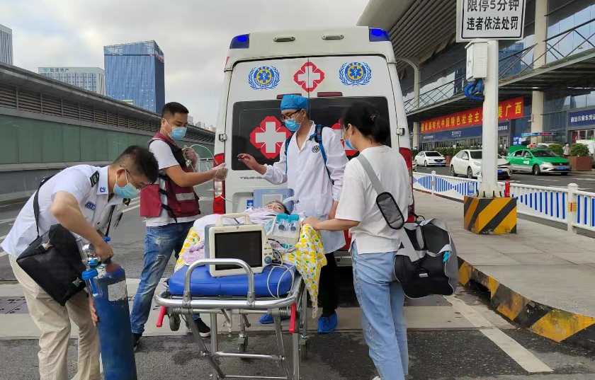 廉江市救护车出租公司